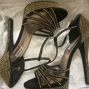 Steve Madden gold and black heels